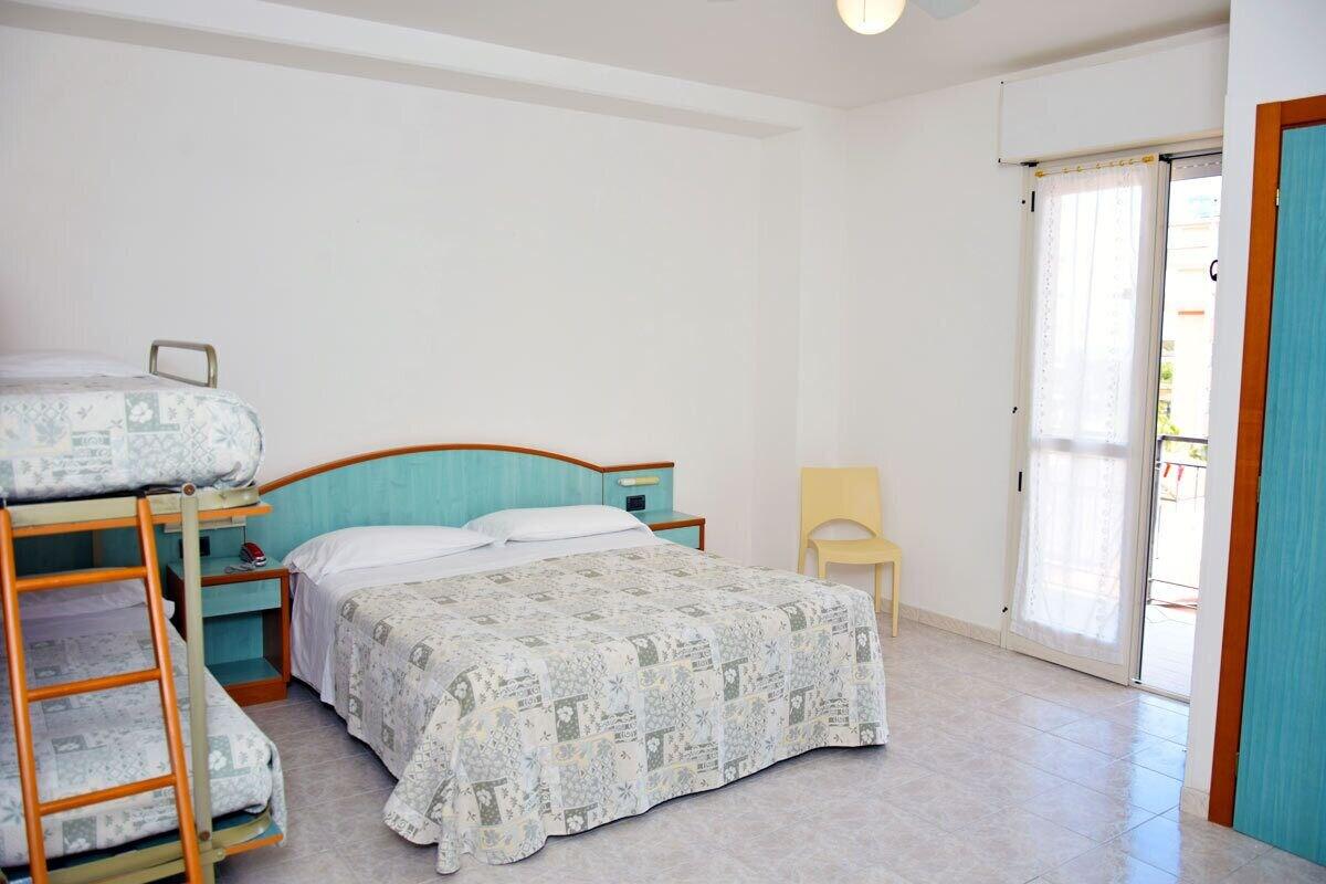 Hotel Astor Alba Adriatica Εξωτερικό φωτογραφία