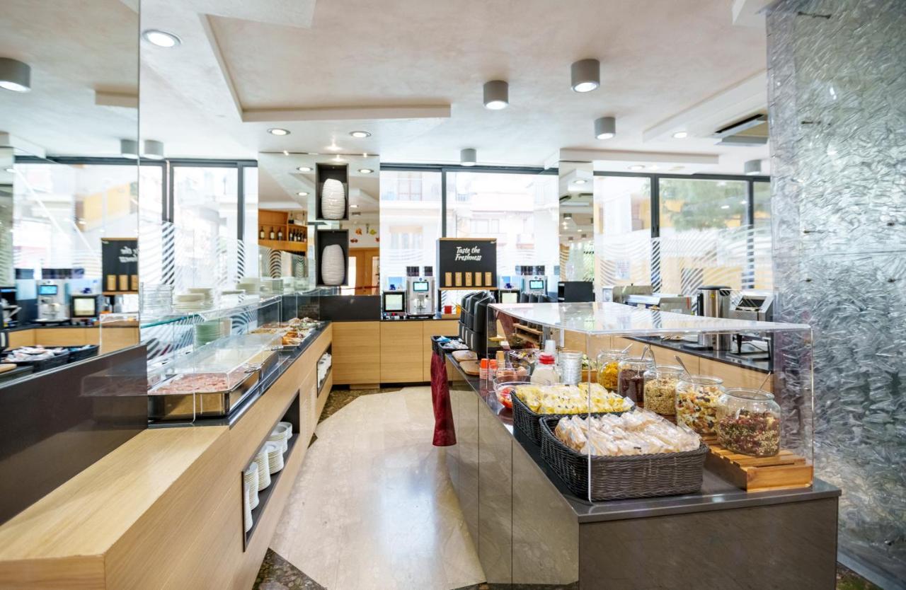 Hotel Astor Alba Adriatica Εξωτερικό φωτογραφία
