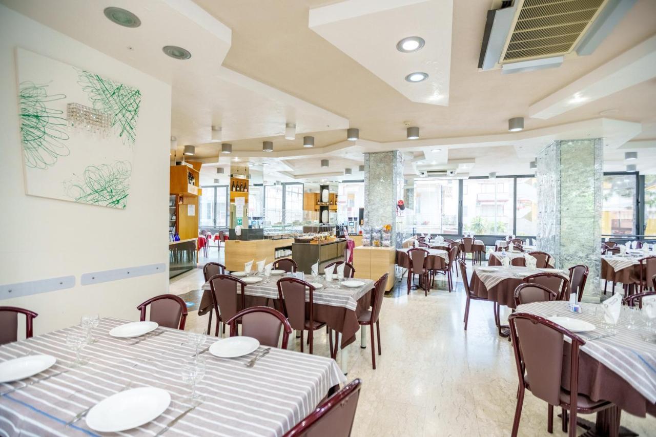 Hotel Astor Alba Adriatica Εξωτερικό φωτογραφία
