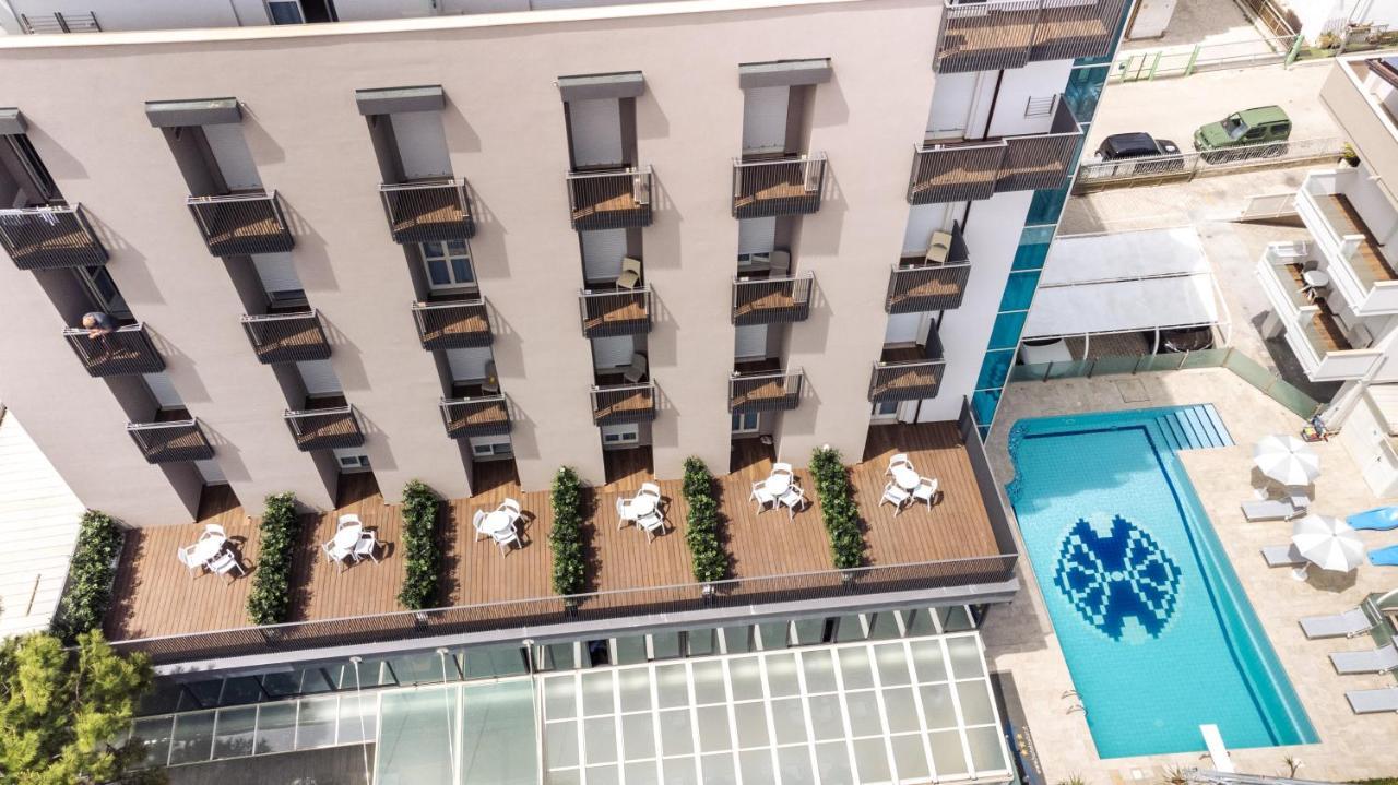 Hotel Astor Alba Adriatica Εξωτερικό φωτογραφία