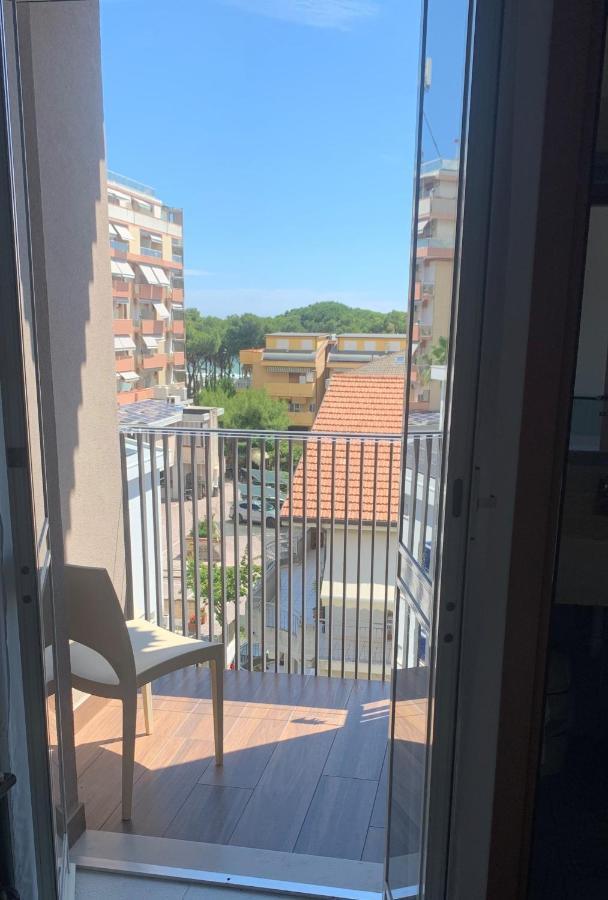 Hotel Astor Alba Adriatica Εξωτερικό φωτογραφία