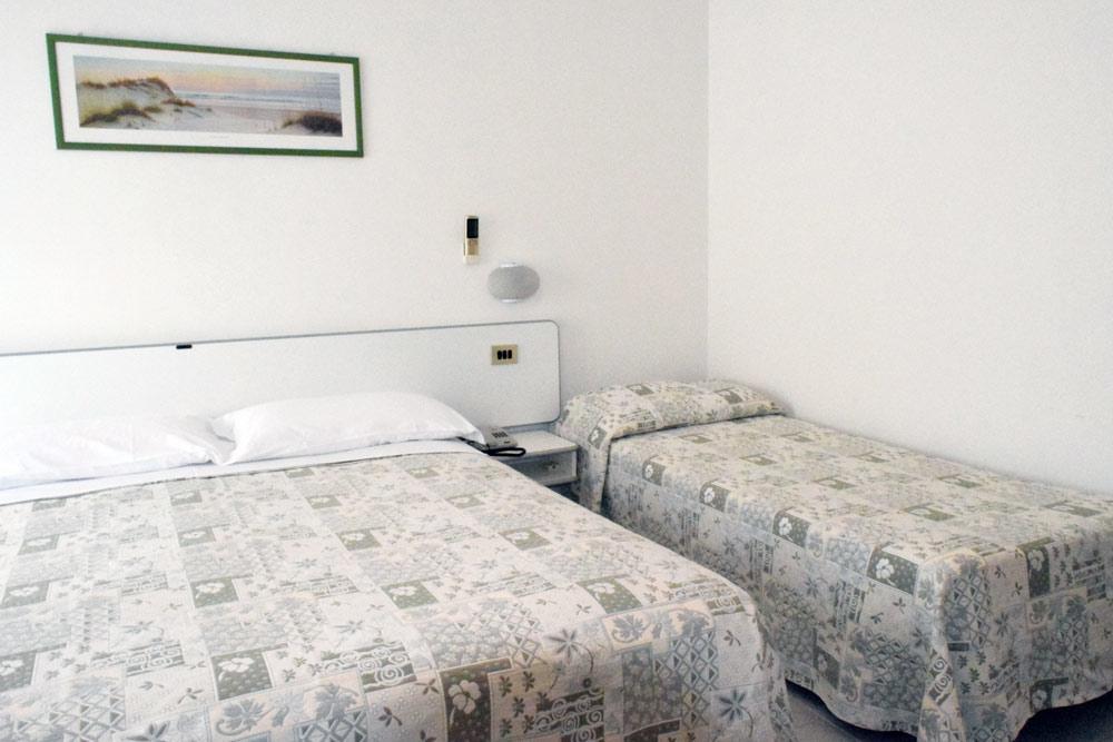 Hotel Astor Alba Adriatica Εξωτερικό φωτογραφία