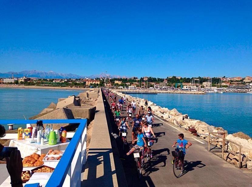Hotel Astor Alba Adriatica Εξωτερικό φωτογραφία