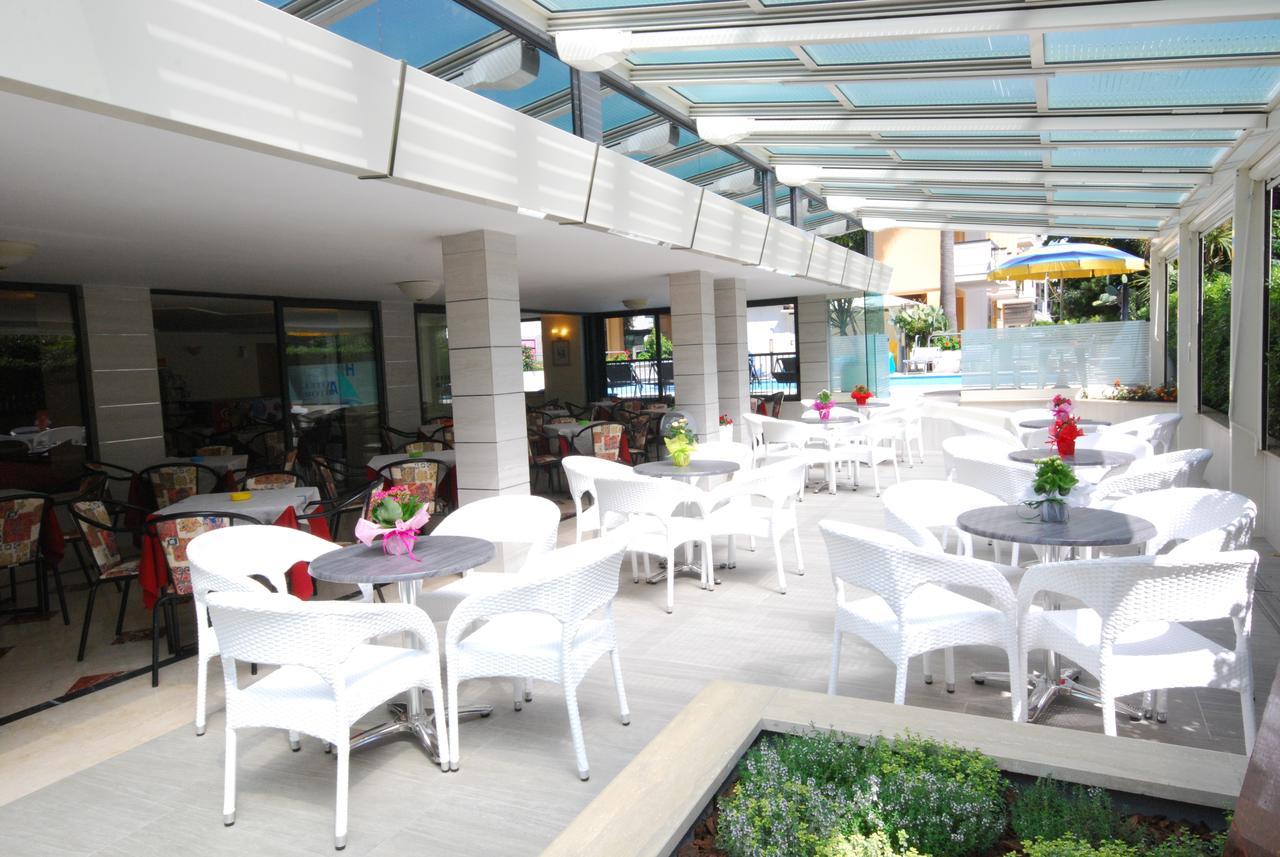 Hotel Astor Alba Adriatica Εξωτερικό φωτογραφία