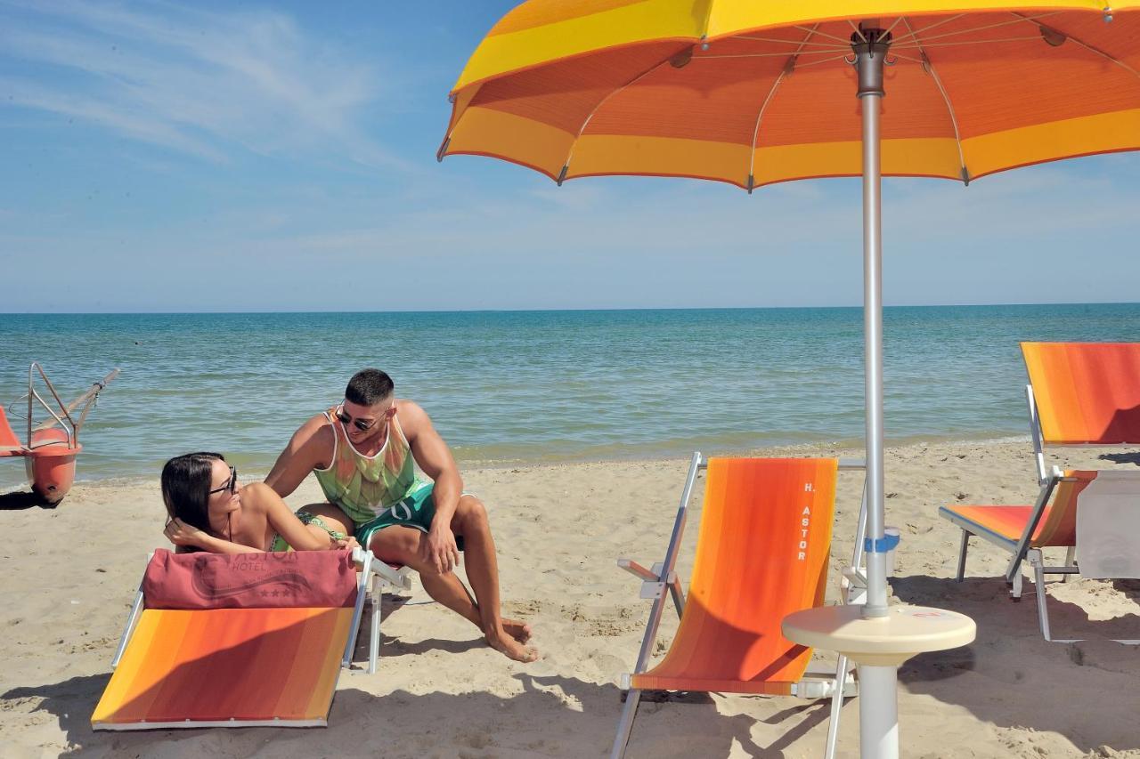 Hotel Astor Alba Adriatica Εξωτερικό φωτογραφία